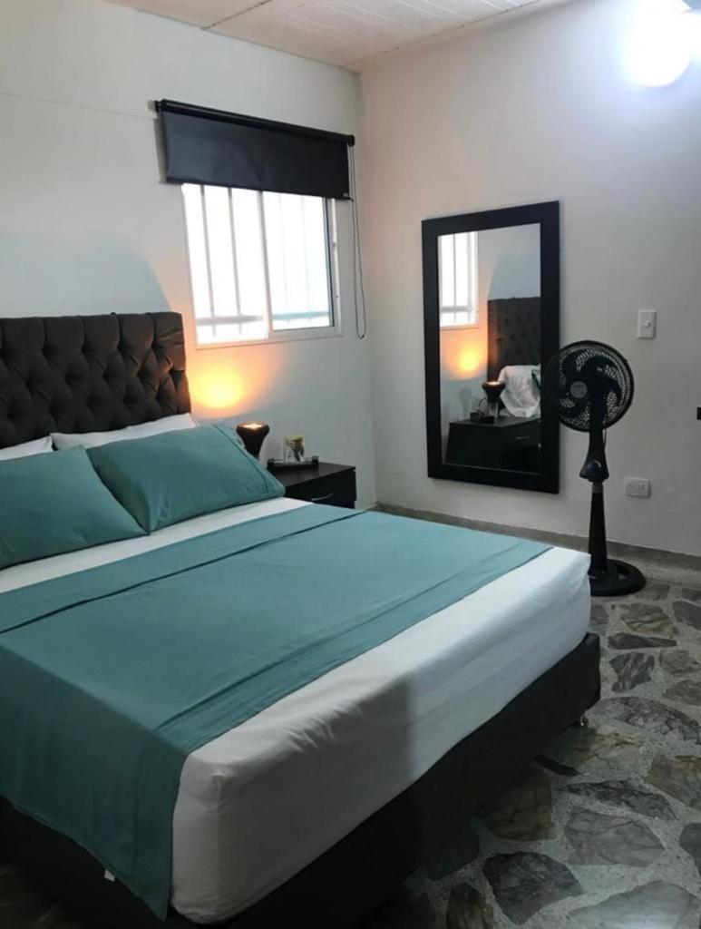 Vip Apartasuites Rosales Medellin Luaran gambar